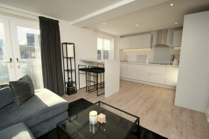 2 Bedroom Apartment To Rent In Waterside View, Harrogate Road, BD10