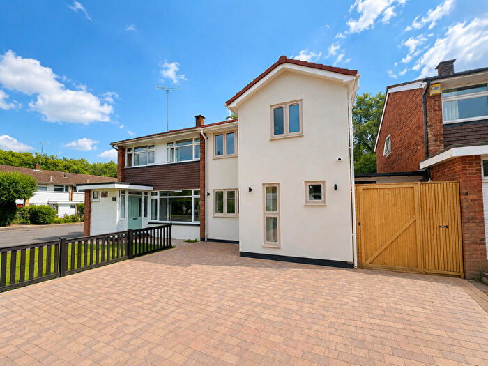 3 Bedroom Semi-Detached House To Rent In Sunnymede, Chigwell Row, IG7