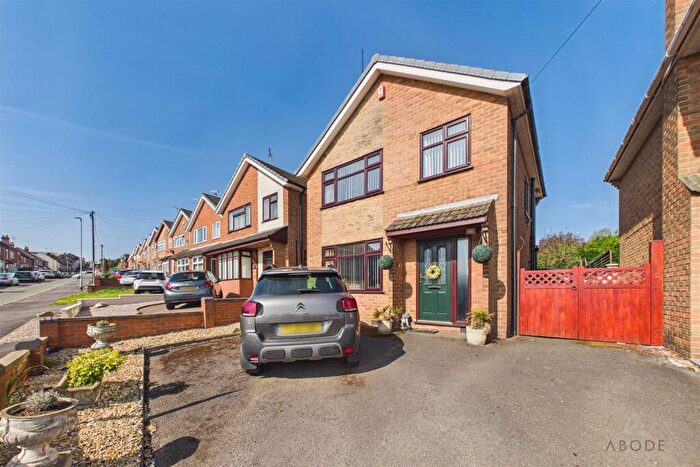 3 Bedroom House For Sale In Lower Outwoods Road, Burton-On-Trent, DE13