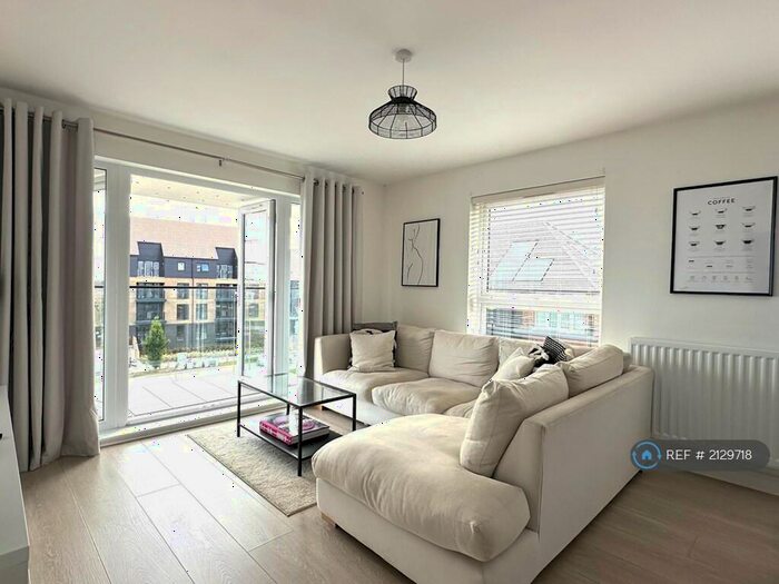 2 Bedroom Flat To Rent In Ackers Drive, Ebbsfleet Valley, Kent, DA10