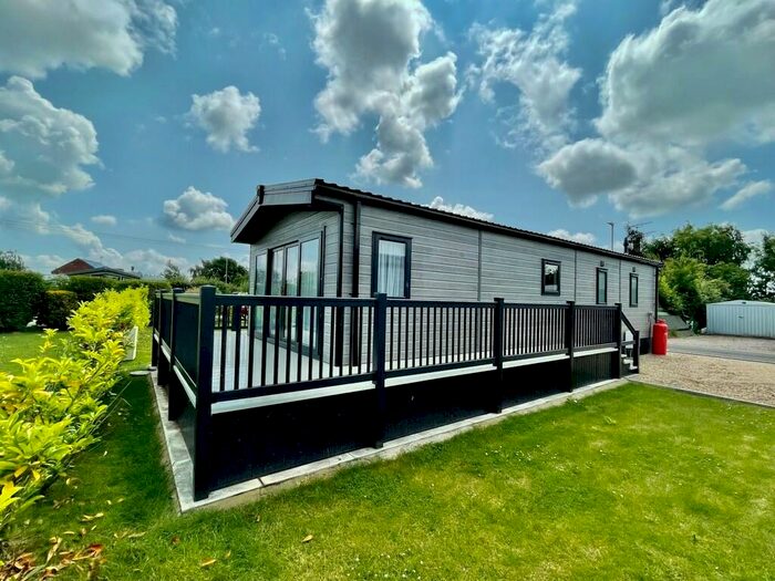 2 Bedroom Mobile Home For Sale In Frostley Gate, Holbeach Fen, PE12