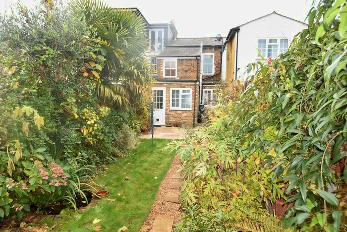 3 Bedroom Detached House To Rent In Oxford Road, Windsor, Berkshire, SL4