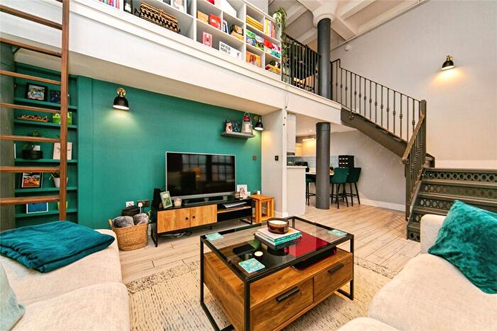 2 Bedroom Apartment For Sale In Regent Road, Liverpool, Merseyside, L3