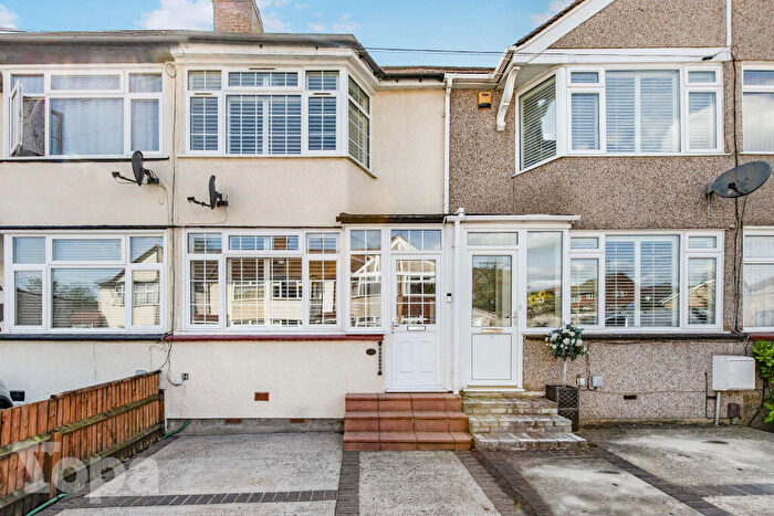 2 Bedroom Terraced House For Sale In Sunland Avenue, Bexleyheath, DA6