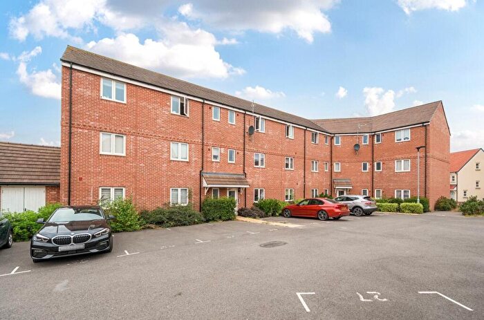 2 Bedroom Flat For Sale In Symons Close, Tidworth, SP9