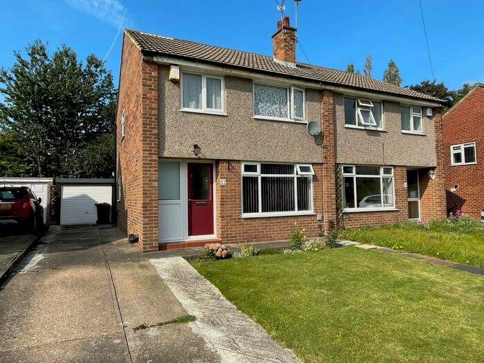 3 Bedroom Semi-Detached House To Rent In St. Anns Close, Burley, Leeds, LS4