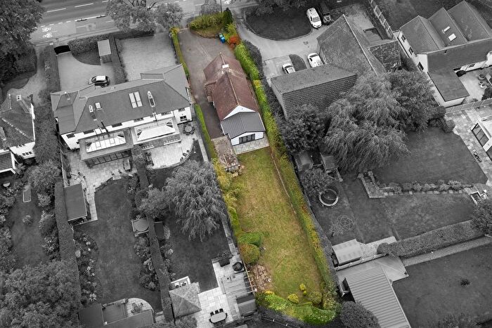 2 Bedroom Detached Bungalow For Sale In Chatsworth Road, Brookside, Chesterfield, S40