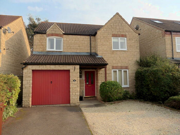 3 Bedroom Semi-Detached House To Rent In Martin Close, Bicester, OX26