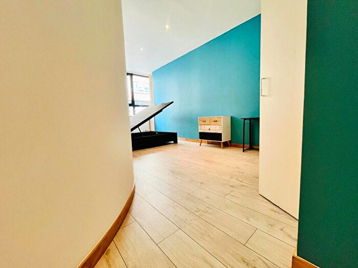 1 Bedroom Apartment For Sale In Newhall Street, Birmingham, B3