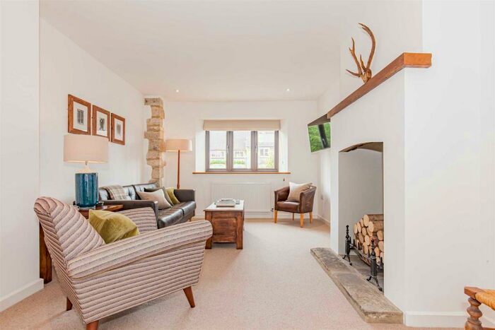 3 Bedroom House To Rent In Hensington Road, Woodstock, OX20