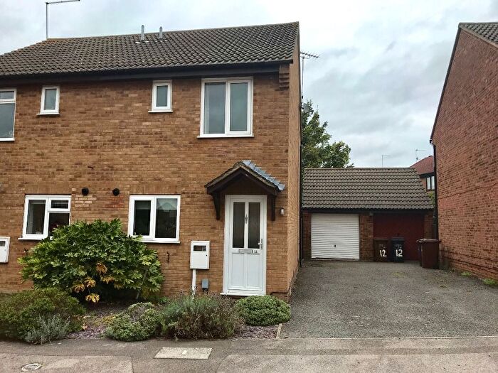 2 Bedroom Semi-Detached House To Rent In Shatterstone, East Hunsbury, Northampton, NN4