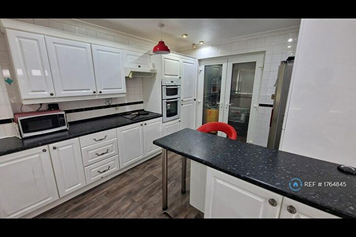 3 Bedroom Semi-Detached House To Rent In Monsall Road, Manchester, M40