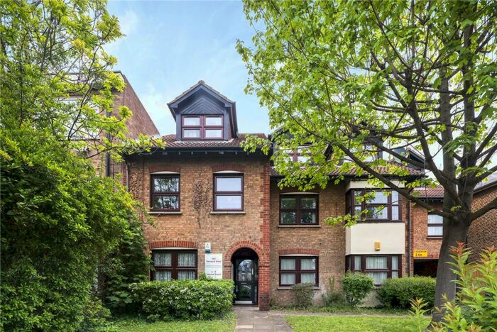 1 Bedroom Flat To Rent In Harriet Court, Hainault Road, London, E11