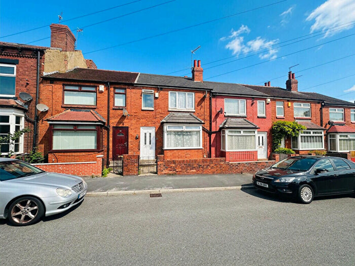3 Bedroom Terraced House To Rent In Highfield Road, Bramley, LS13