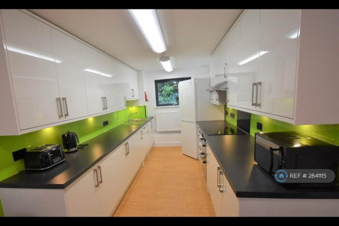 6 Bedroom Terraced House To Rent In Hillside Court, Reading, RG1