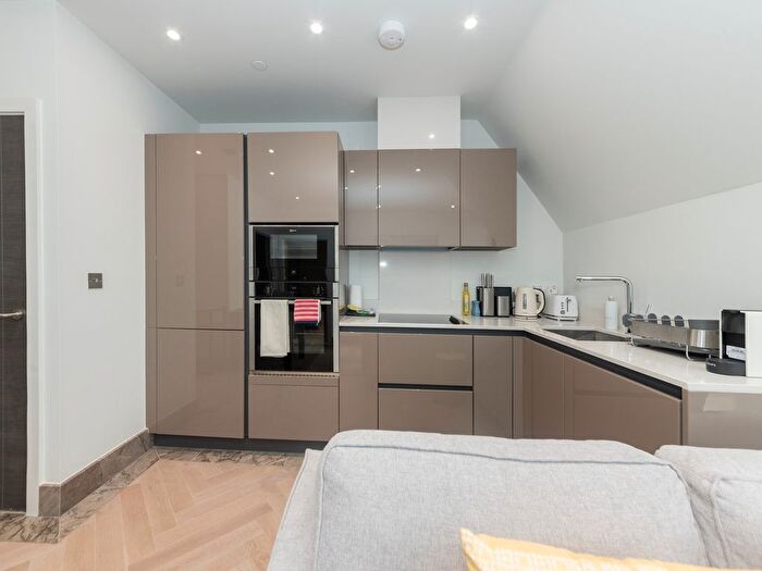 1 Bedroom Flat To Rent In Duke Street, Reading, RG1