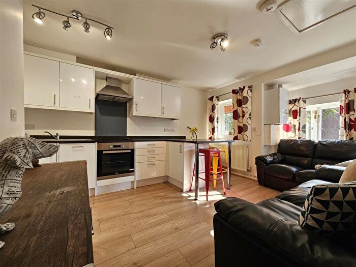 4 Bedroom Flat To Rent In The Forum, Tiverton Way, Cambridge, CB1