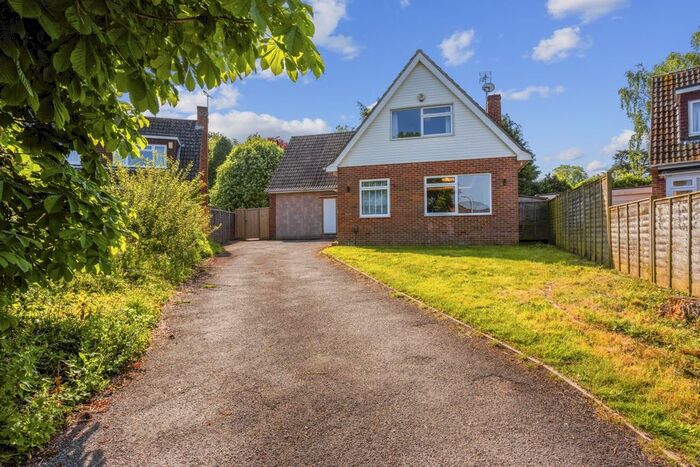 4 Bedroom Detached House To Rent In Monkswood Close, Newbury, RG14