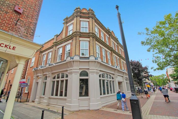 2 Bedroom Apartment To Rent In Dolphin Terrace, Westons Lane, Poole, BH15