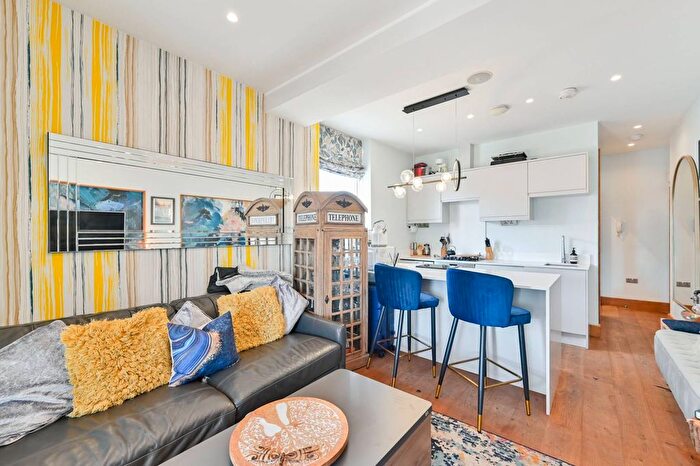 1 Bedroom Flat For Sale In Edgeley Road, Clapham, London, SW4