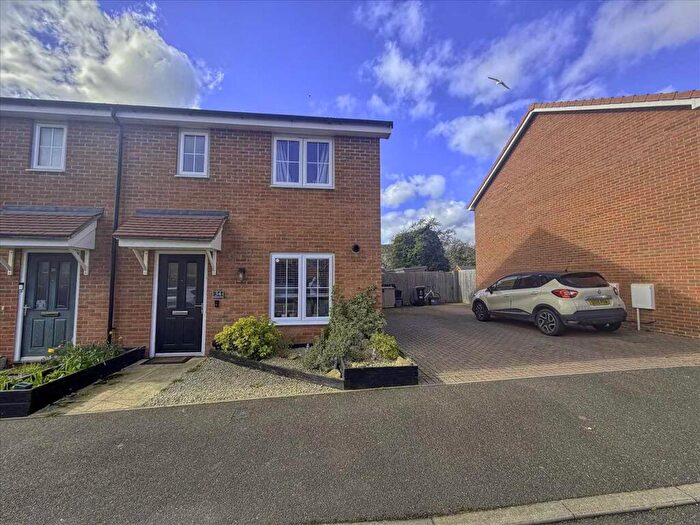 3 Bedroom Semi-Detached House For Sale In Skippers Way, Walton On The Naze, CO14