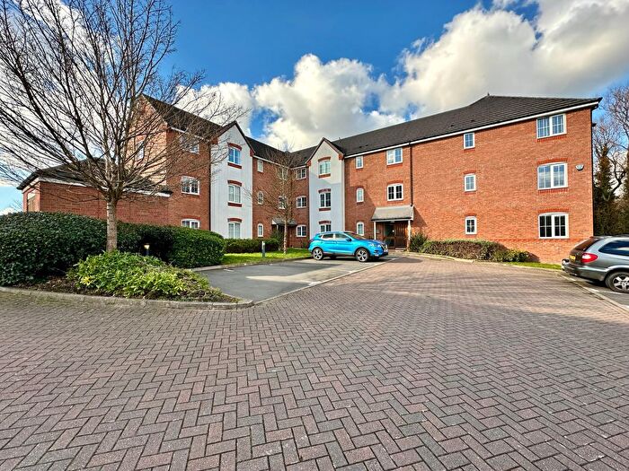 2 Bedroom Flat For Sale In Tame Crossing, Wednesbury, Wednesbury, WS10