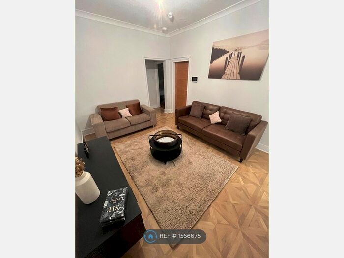 2 Bedroom Flat To Rent In Stoke Newington Road, London, N16