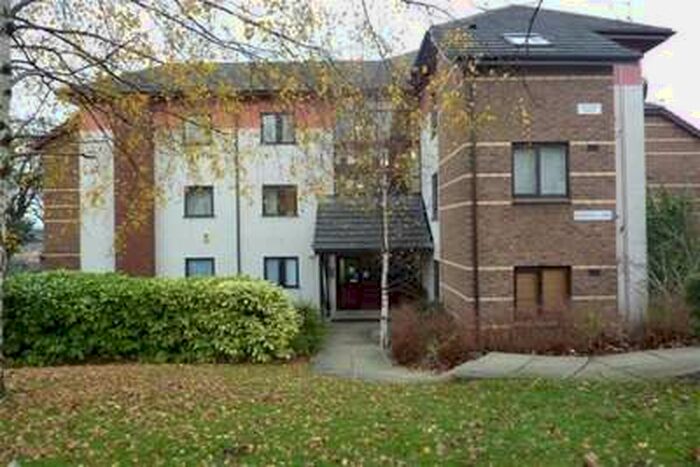 1 Bedroom Flat To Rent In Pevensey Garth, Eccleshill, BD10