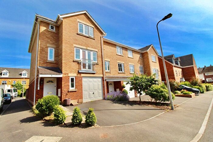 4 Bedroom Town House For Sale In Reardon Smith Court, Fairwater, Cardiff, CF5