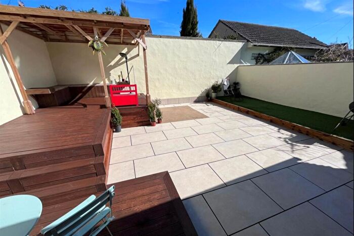 5 Bedroom Detached House For Sale In Bere Regis, BH20