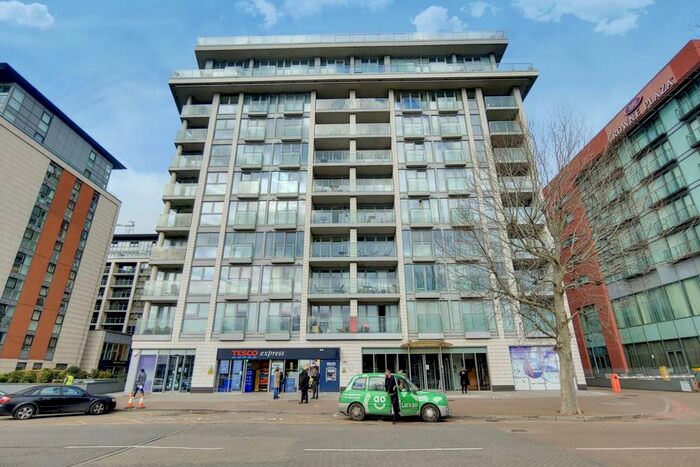 1 Bedroom Flat To Rent In The Oxygen, Royal Docks, London, E16