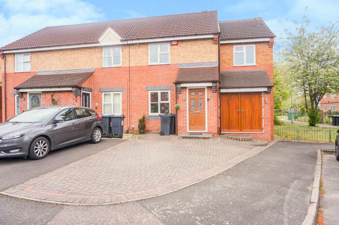 4 Bedroom House To Rent In Eaton Wood, Birmingham, B24