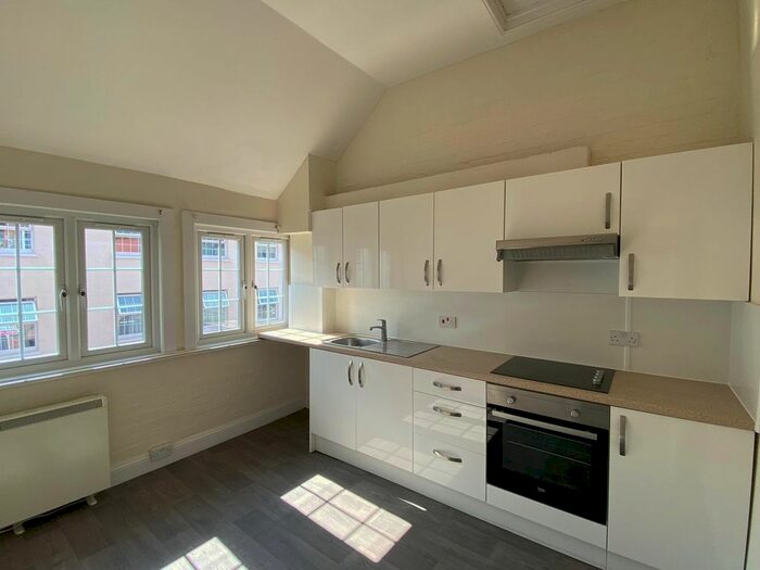 1 Bedroom Flat To Rent In John Street, Southampton, SO14