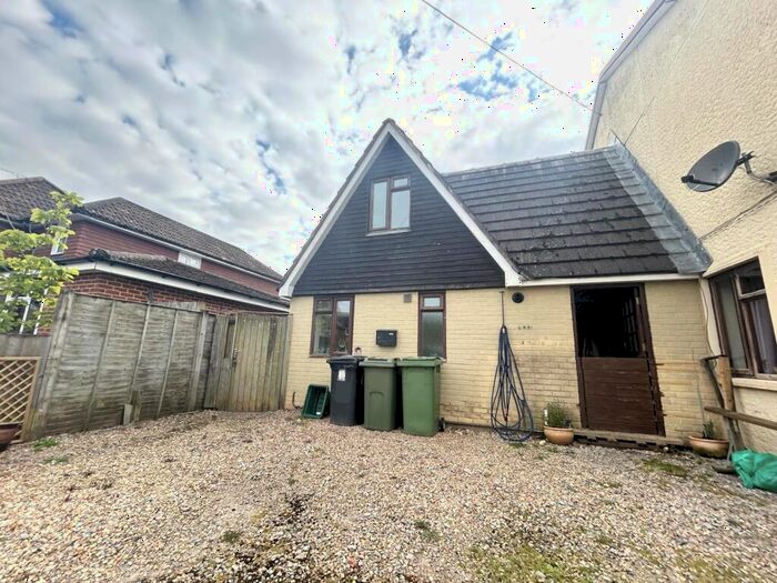 2 Bedroom Apartment To Rent In Lane End, Bramley, Tadley, RG26