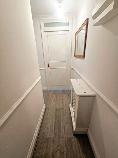 1 Bedroom Flat To Rent In Hayfield Passage, London, E1