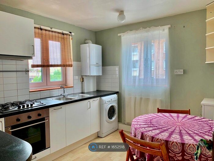2 Bedroom Flat To Rent In Boscobel House, London, E8