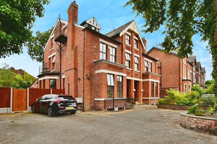 2 Bedroom Apartment For Sale In Catterick Road, Manchester, Didsbury, Greater Manchester, M20