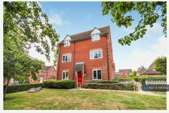 2 Bedroom Flat To Rent In Coburg Lane, Basildon, SS16