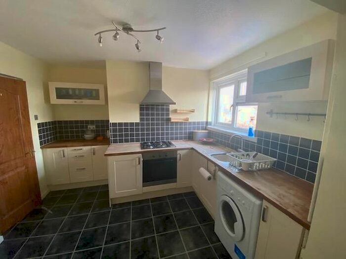 2 Bedroom Flat To Rent In Aberdaron Road, Rumney, Cardiff, CF3