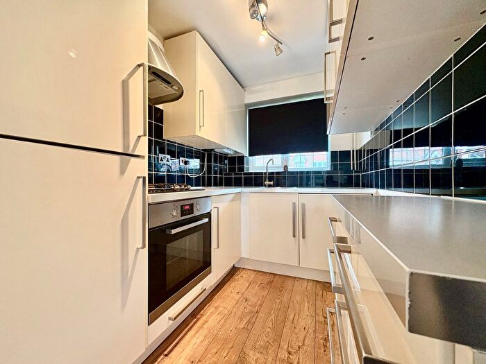 2 Bedroom Property To Rent In Hunters Reach, Waltham Cross, EN7