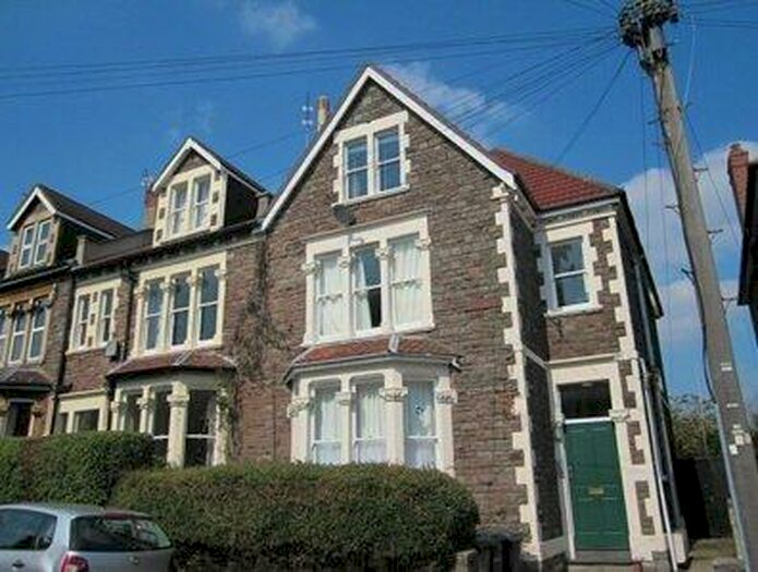 1 Bedroom Flat To Rent In Manor Park &#; Top Floor Flat, BS6