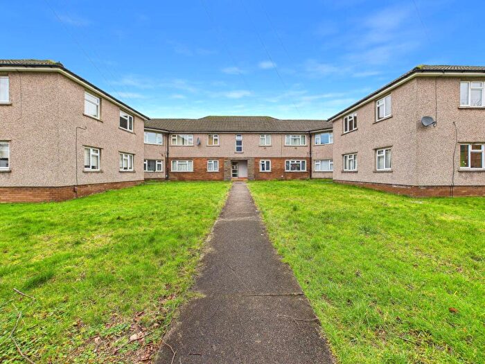 2 Bedroom Flat For Sale In Heathwood Court, Heathwood Road, Cardiff, CF14