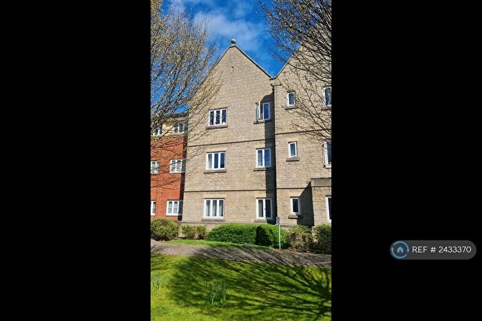 2 Bedroom Flat To Rent In Shepherds Walk, Bradley Stoke, Bristol, BS32