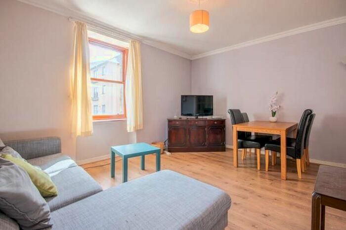 2 Bedroom Flat To Rent In Simon Square, Edinburgh, EH8