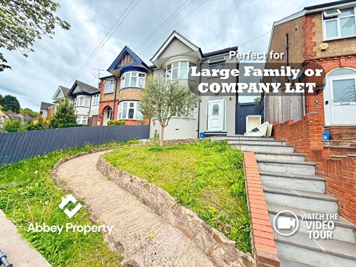 3 Bedroom Semi Detached House To Rent In Seymour Road, Luton, LU1