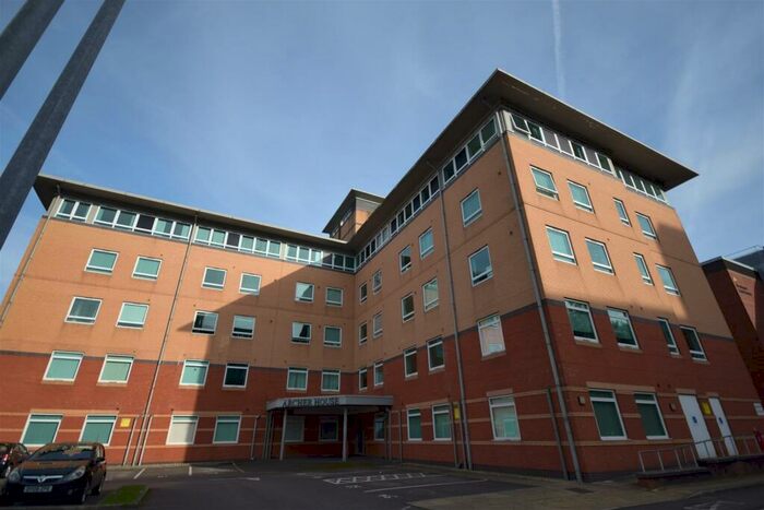 1 Bedroom Apartment To Rent In John Street, Stockport, SK1