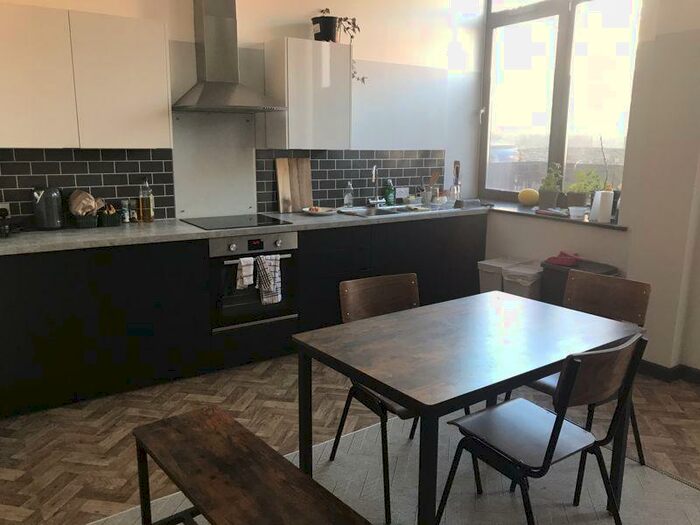 1 Bedroom Flat To Rent In Blackswarth Road, Bristol, BS5