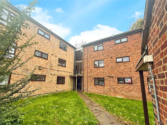 2 Bedroom Flat For Sale In Gordon Square, Norwich, Norfolk, NR1