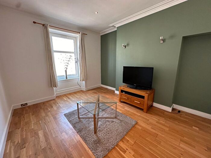 1 Bedroom Flat To Rent In Broomhill Road, Aberdeen, AB10