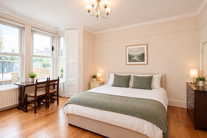 Studio To Rent In Brownswood Road, Finsbury Park, N4